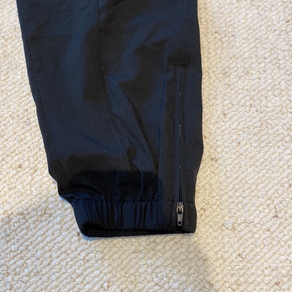 Joggers - Picture 2 of 5